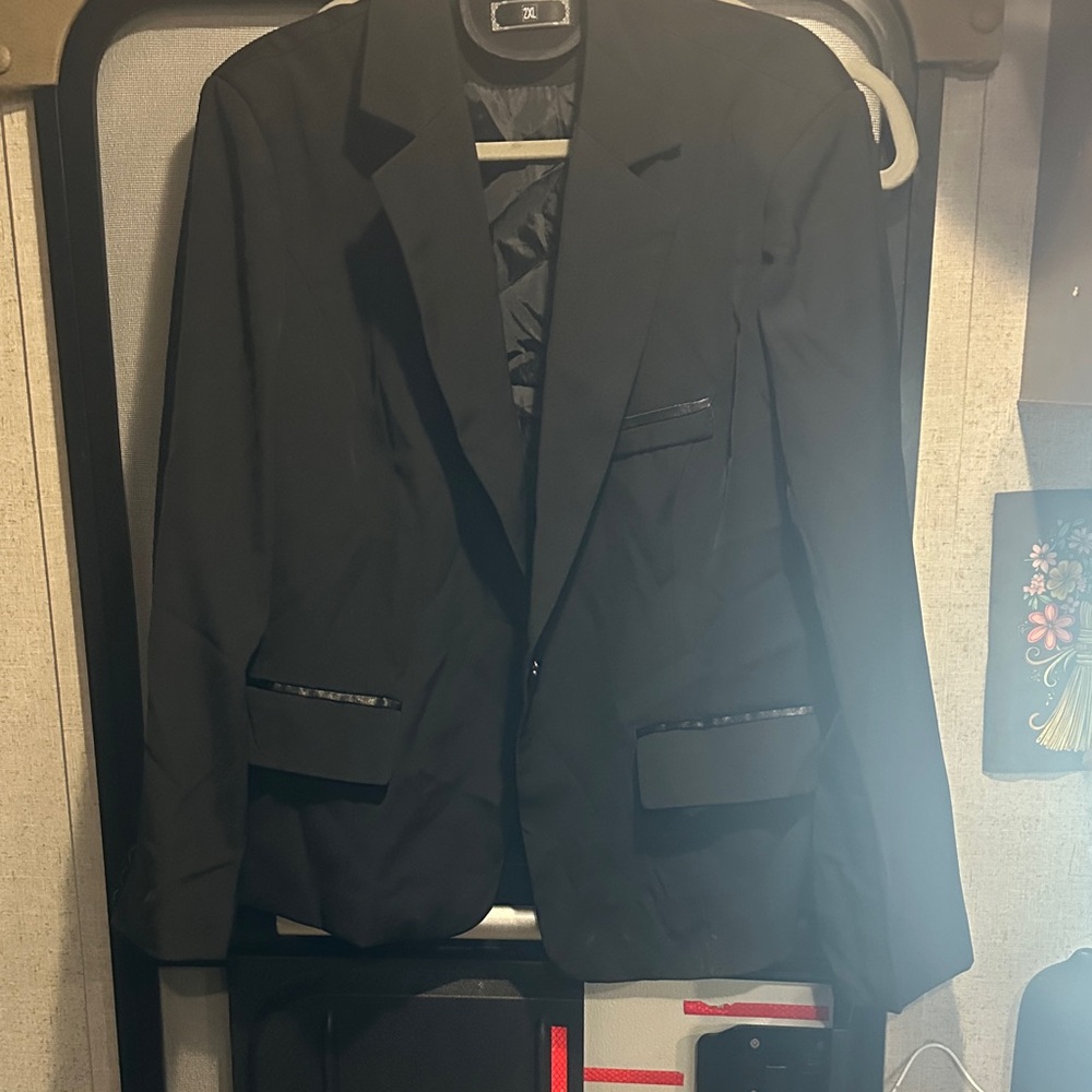 Amazon Black Women's Blazer